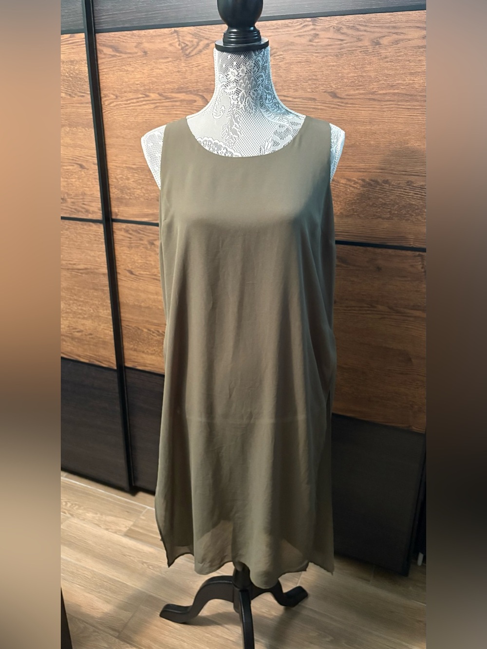 Reitmans Sleeveless Olive Green Tunic